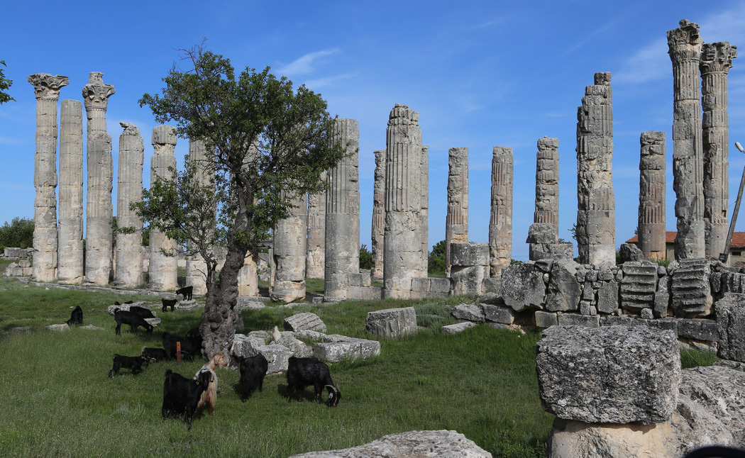 The Zeus temple of Olba/Diokaisareia, later transformed into a church | © Philipp Pilhofer 